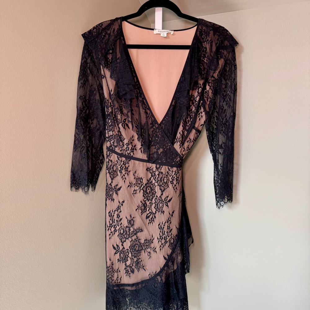 Francescas Kaylee Black Floral Lace Wrap Dress Nude Lining Womens L NEW